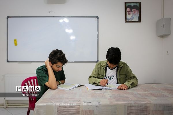 اداره کردن مدرسه توسط دانش‌آموزان