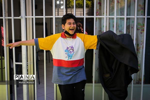 اداره کردن مدرسه توسط دانش‌آموزان