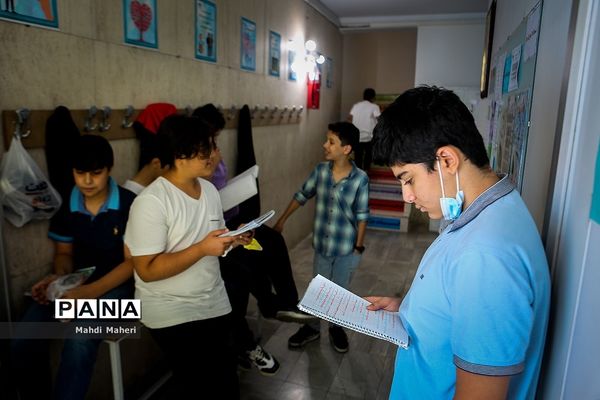 اداره کردن مدرسه توسط دانش‌آموزان