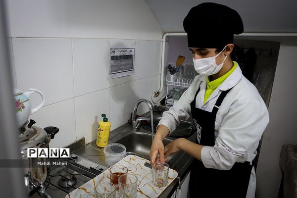 اداره کردن مدرسه توسط دانش‌آموزان