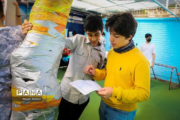 اداره کردن مدرسه توسط دانش‌آموزان