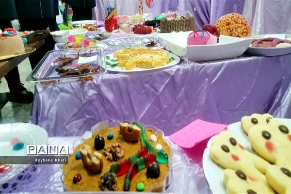 برگزاری جشنواره زیست‌شناسی در دبیرستان کوثر