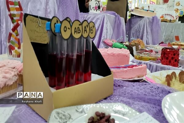 برگزاری جشنواره زیست‌شناسی در دبیرستان کوثر