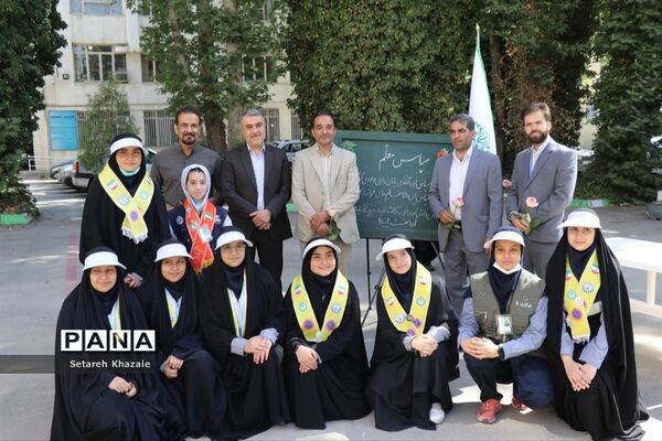 تقدیر از مسئولان اداره‌کل آموزش و پرورش خراسان رضوی در محل کار
