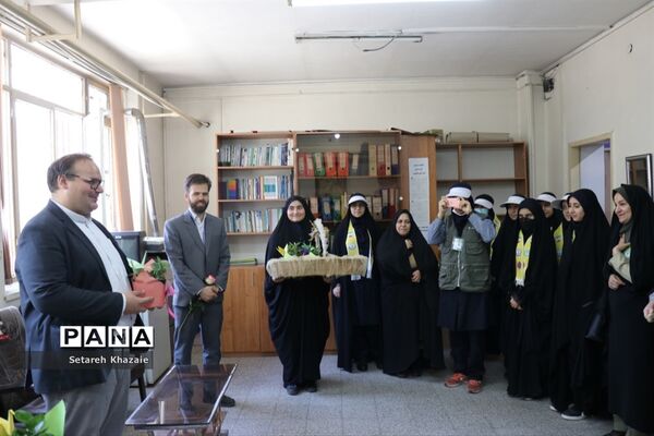 تقدیر از مسئولان اداره‌کل آموزش و پرورش خراسان رضوی در محل کار