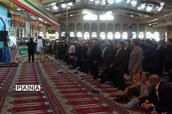 اقامه نماز جمعه در مصلی حضرت امام خمینی (ره) ساری به‌ امامت آیت الله محمدی لایینی نماینده ولی‌فقیه