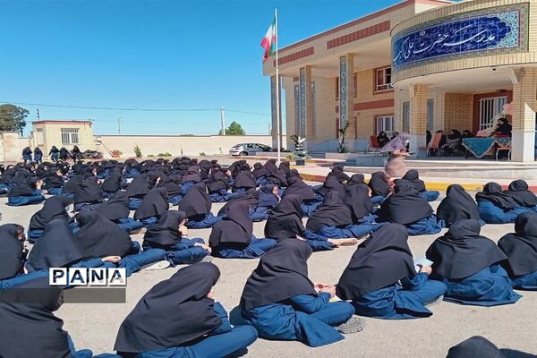مراسم گرامیداشت هفته معلم در مدرسه شاهد منتصرین