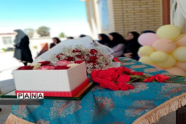مراسم گرامیداشت هفته معلم در مدرسه شاهد منتصرین
