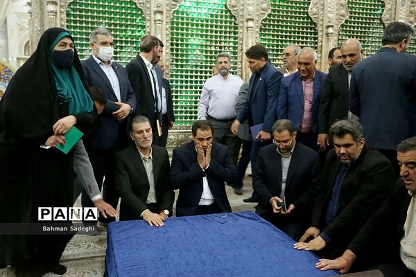 مراسم تجدید میثاق مسئولان وزرات آموزش و پرورش با آرمان‌های امام خمینی (ره)