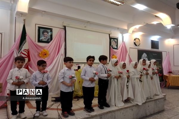 مراسم تجلیل از مقام معلم در منطقه 15