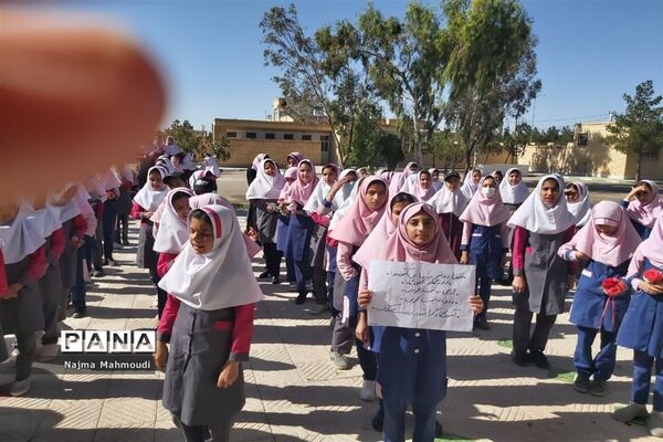 تقدیر از آموزگاران مدرسه غفاری شهرستان خاتم