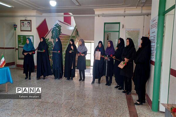 بزرگداشت مقام معلم در دبیرستان انقلاب و کوثر شهرستان خاتم