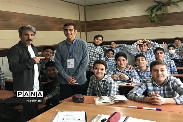 مدرسه در دست بچه‌ها