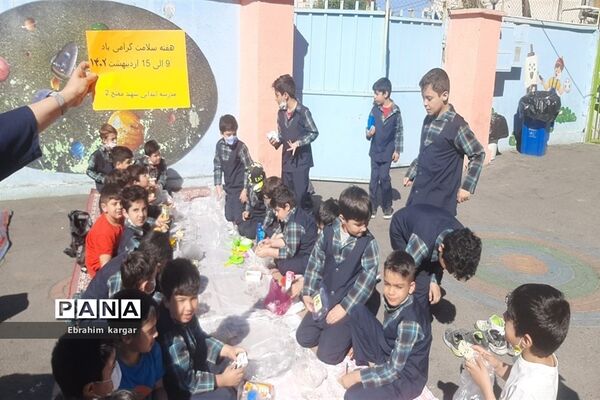 صبحانه سالم در هفته سلامت برای دانش آموزان