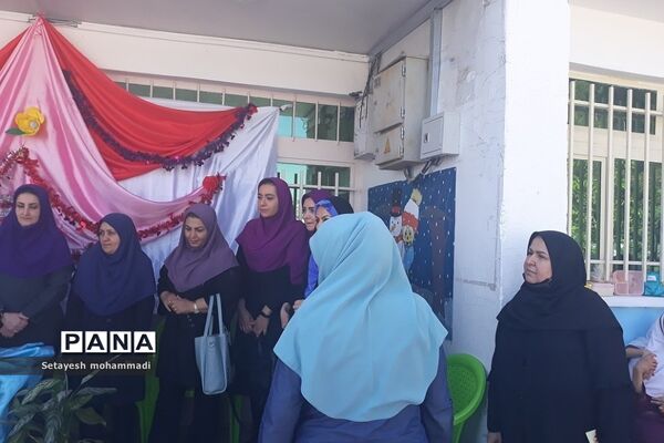 جشن روز معلم در دبستان حضرت زهرا(س)۲ رودهن