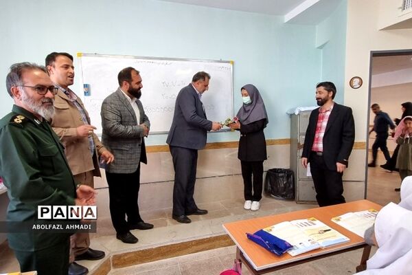 گرامیداشت مقام معلم در مدارس آموزش و پرورش فشافویه