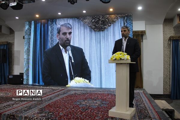 مراسم تجلیل ازمعلمان سرآمد شهرستان‌های استان تهران در اسلامشهر