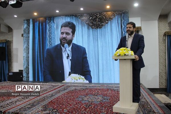 مراسم تجلیل ازمعلمان سرآمد شهرستان‌های استان تهران در اسلامشهر