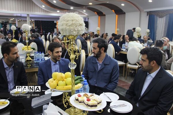 مراسم تجلیل ازمعلمان سرآمد شهرستان‌های استان تهران در اسلامشهر
