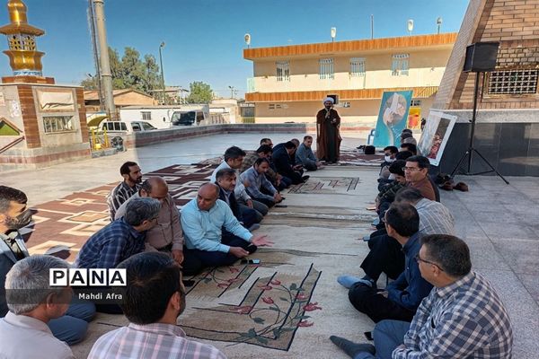 مراسم زیارت عاشورا به مناسبت هفته معلم در کنار مزار مطهر شهدای گمنام بهبهان