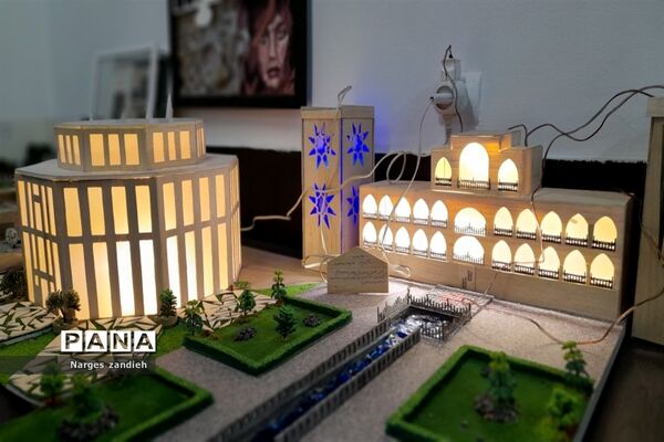 بازدید دانش‌آموزان پایه نهم آموزشگاه احرار از دبیرستان کار و دانش نور ملارد