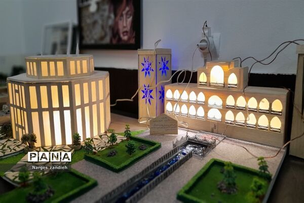 بازدید دانش‌آموزان پایه نهم آموزشگاه احرار از دبیرستان کار و دانش نور ملارد
