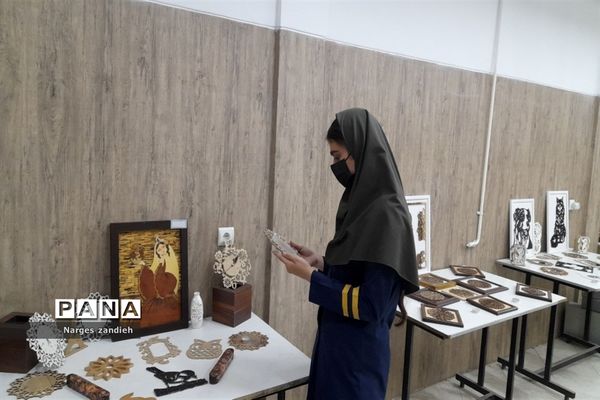 بازدید دانش‌آموزان پایه نهم آموزشگاه احرار از دبیرستان کار و دانش نور ملارد