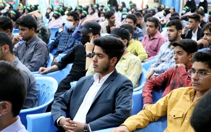 شخصیت حضرت امام (ره) جامع الاطراف، مومن، متعهد و انقلابی بود
