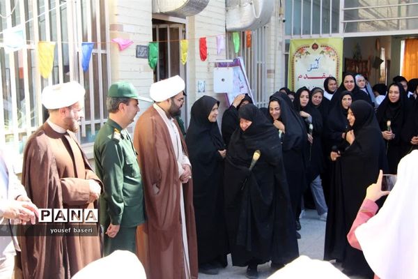 تقدیر از آموزگاران دبستان تفضلی ناحیه ۲ یزد