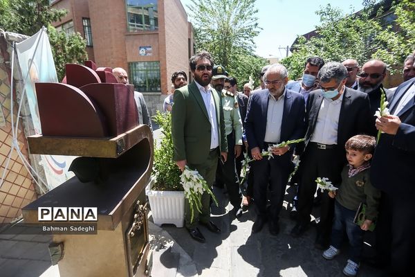 مراسم گلباران محل شهادت استاد مطهری