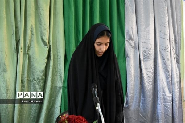 نواختن زنگ سپاس معلم در شهرستان بهاباد