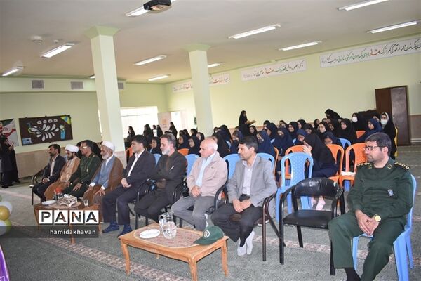 نواختن زنگ سپاس معلم در شهرستان بهاباد