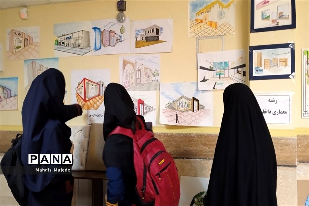 بازدید دانش‌آموزان مدرسه پاکان از هنرستان طوبی ملارد