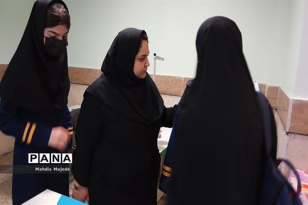 بازدید دانش‌آموزان مدرسه پاکان از هنرستان طوبی ملارد