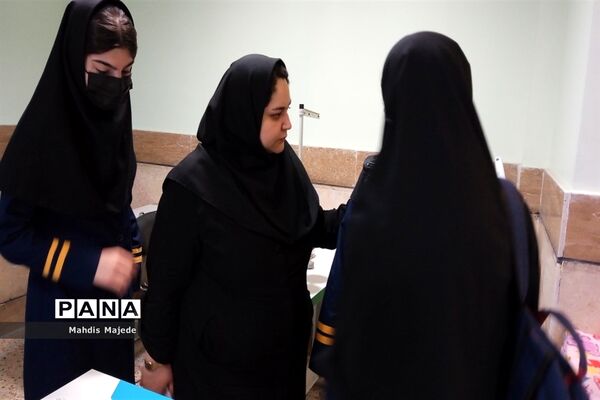 بازدید دانش‌آموزان مدرسه پاکان از هنرستان طوبی ملارد