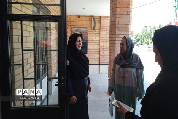 بازدید دانش‌آموزان مدرسه پاکان از هنرستان طوبی ملارد