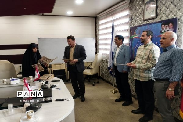 تقدیر و تشکر از داوران و مربیان قرآنی