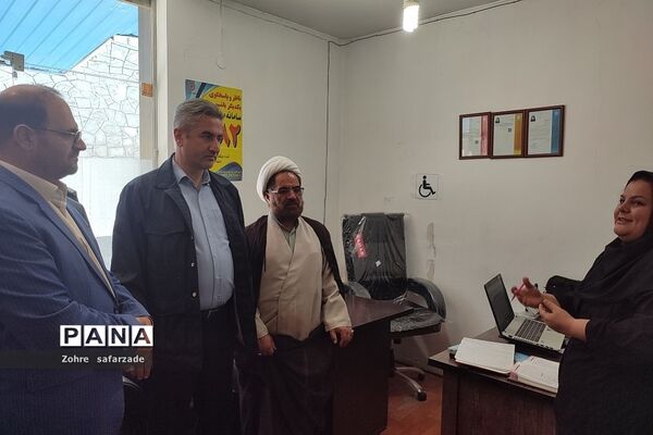 بازدید فرماندار شهرستان دماوند و بخشدار رودهن از  کانون تربیتی ‌حاج‌قاسم‌سلیمانی رودهن