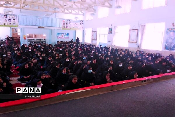 برگزاری جشن روز معلم در دبیرستان شاهد فیض