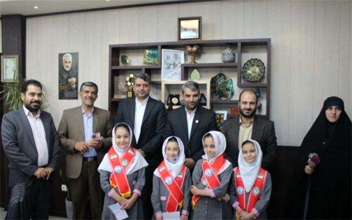 دیدار دانش‌آموزان عضو سازمان دانش‌آموزی با مدیرکل آموزش و پرورش شهرستان‌های استان تهران