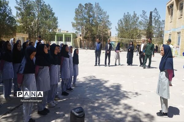 جشن سپاس معلم در دبستان شهیدان صافی ابرکوه