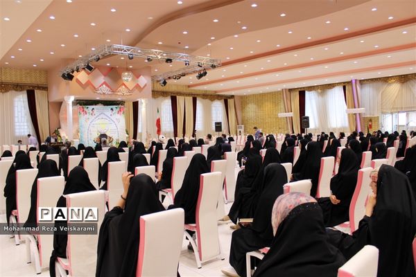 اختتامیه مسابقات قرآن عترت و نماز دانش‌آموزان دختر