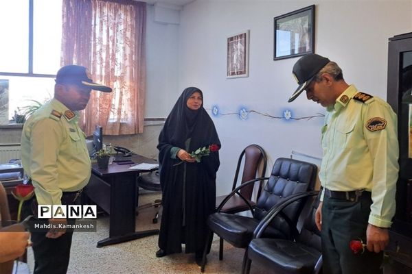 تبریک عوامل نیروی انتظامی شهرستان پاکدشت به‌مناسبت هفته معلم