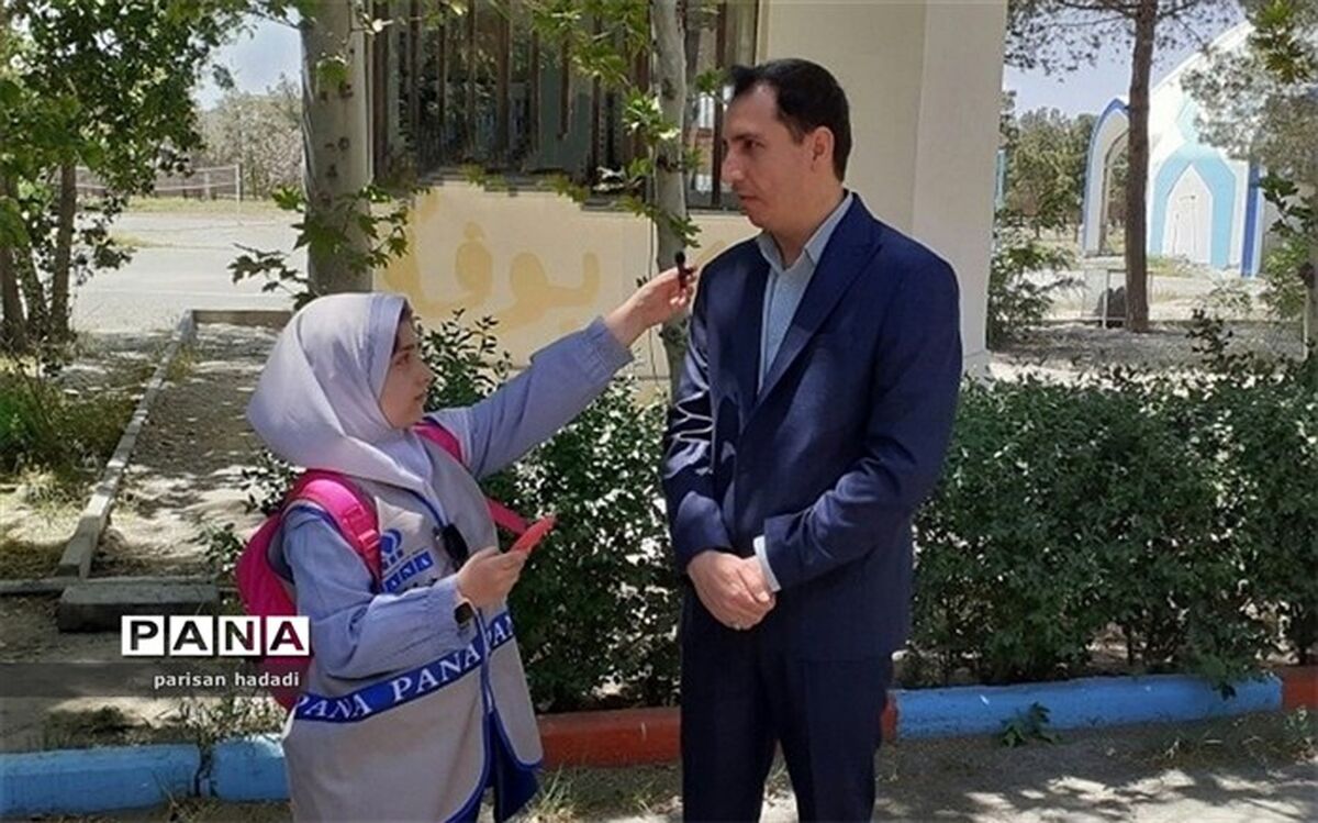تبریک مدیر آموزش و پرورش شهریار به معلمان نمونه در گفت‌وگو با دانش‌آموز خبرنگار پانا/فیلم