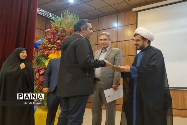 تجلیل از مقام شامخ معلم در دماوند