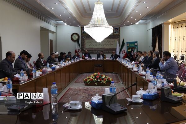 جلسه مشترک شورای معاونان با حضور معاون پرورشی و فرهنگی وزارت آموزش‌و پرورش