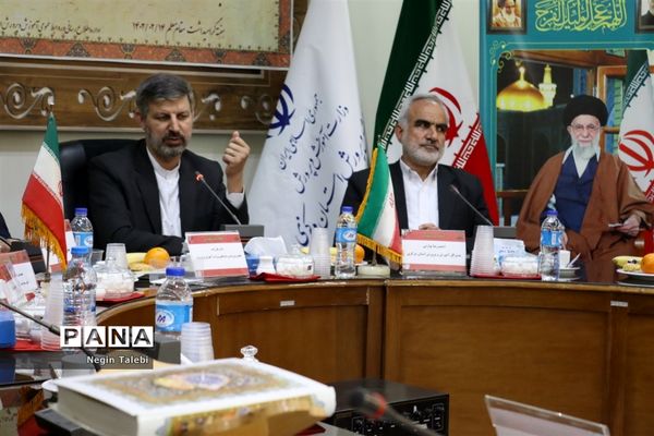 جلسه مشترک شورای معاونان با حضور معاون پرورشی و فرهنگی وزارت آموزش‌و پرورش