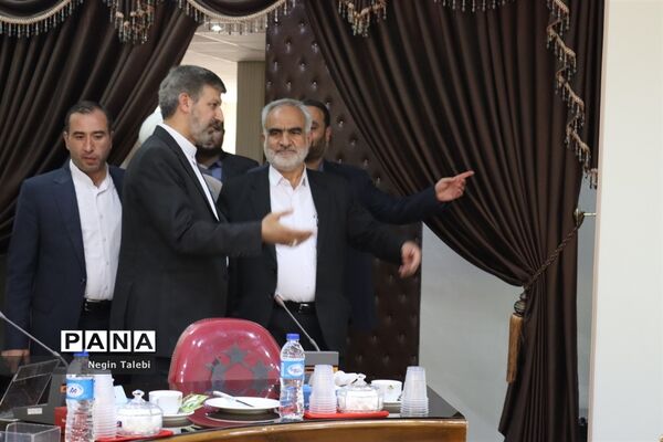 جلسه مشترک شورای معاونان با حضور معاون پرورشی و فرهنگی وزارت آموزش‌و پرورش