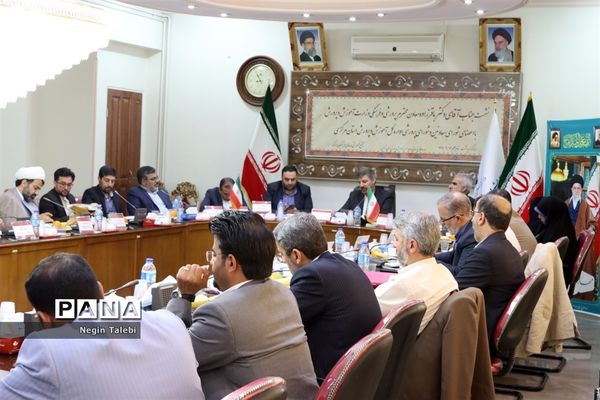 جلسه مشترک شورای معاونان با حضور معاون پرورشی و فرهنگی وزارت آموزش‌و پرورش