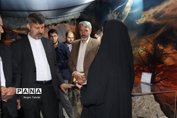 بازدید معاون پرورشی و فرهنگی وزارت آموزش‌ و پرورش از نمایشگاه مفهومی و قرآنی